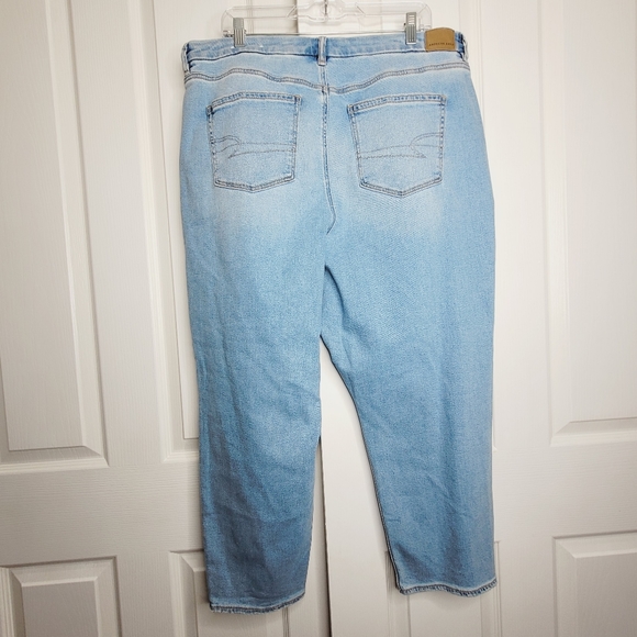 American Eagle curvy High rise ripped plus size distressed mom jeans 20 - Picture 6 of 6